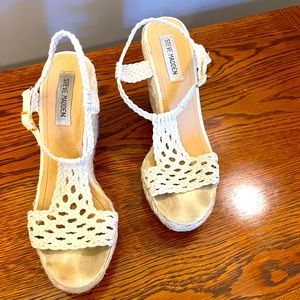 Steve Madden Woven Wedge Sandals in size 9